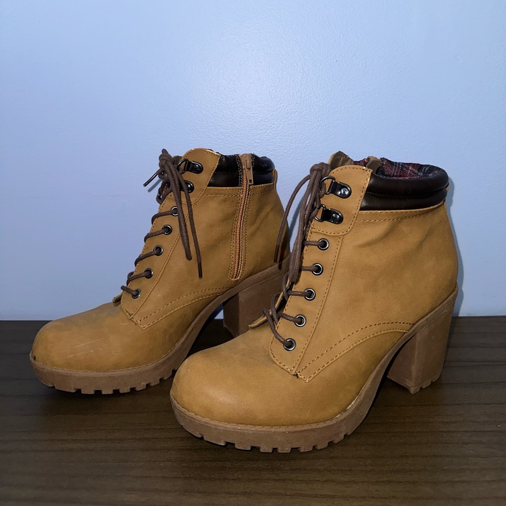Work-Boot Heels - Picture 4 of 4